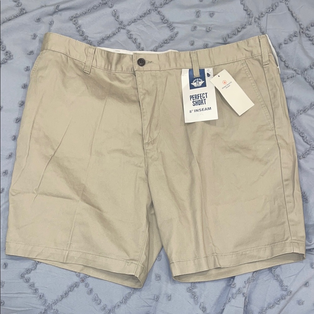 Dockers perfect short 8 inch inseam Tan khaki 40 waist NWT hidden pocket